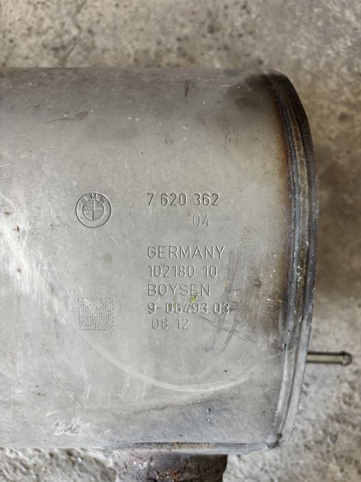 Продавам задно гърне с дифузиор за бмв ф30