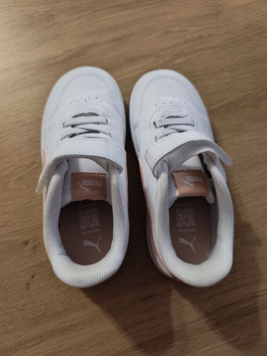 Маратонки Puma за момиче 26 номер.