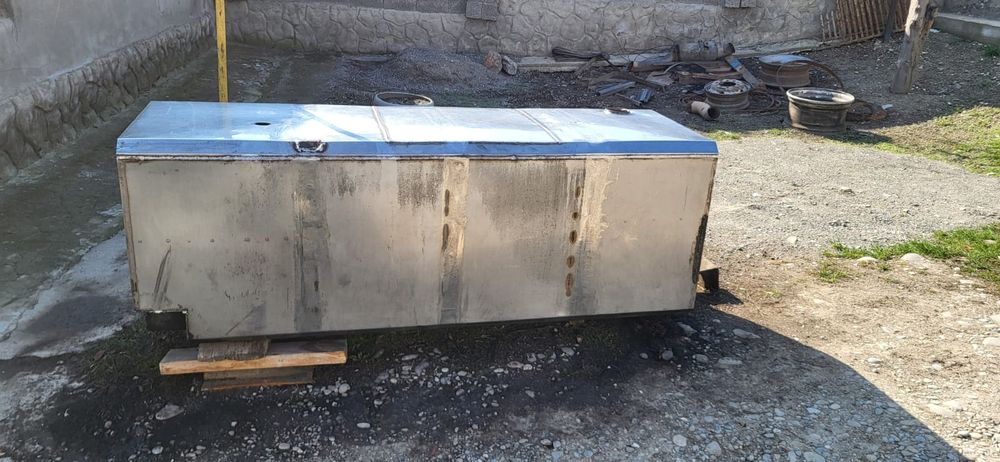 Бак для грузовых автомобилей