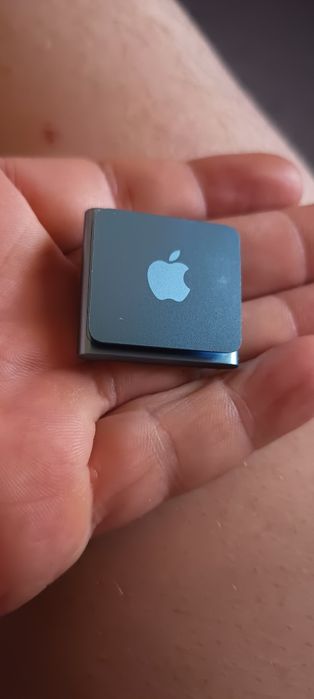 Vând Apple ipod shuffle