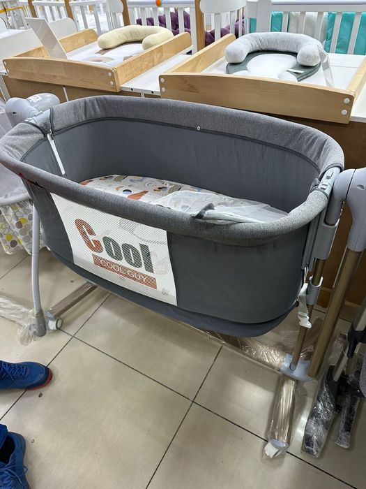 Продам деткий манеж кровать