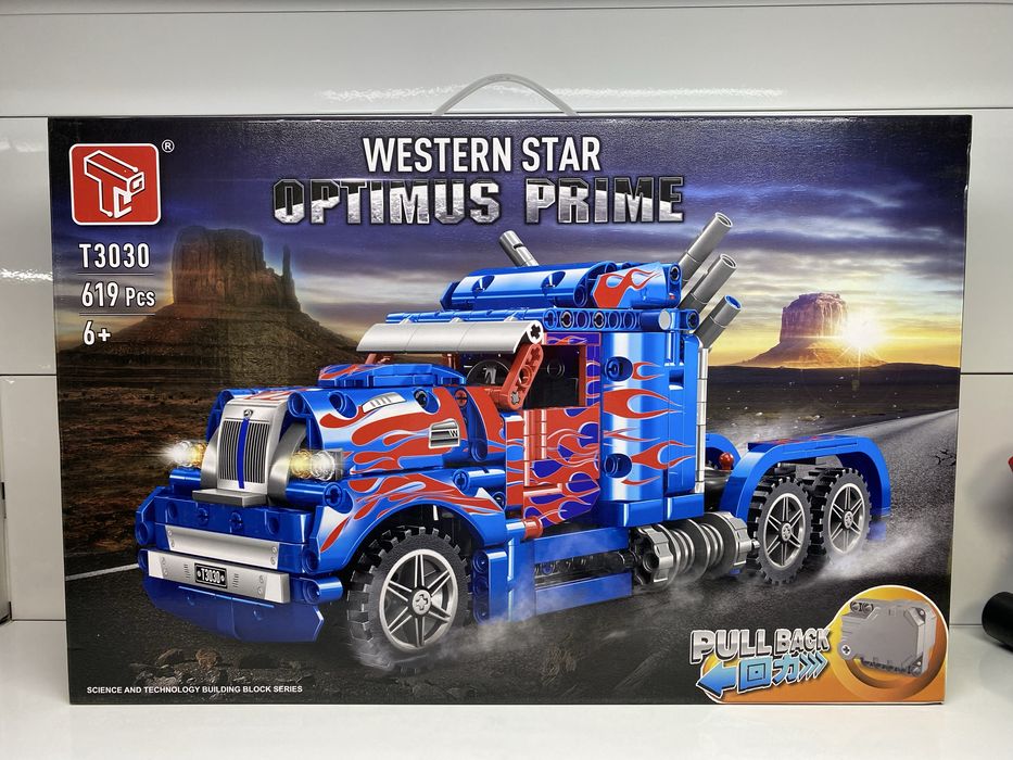 Конструктор с инерционным механизмом