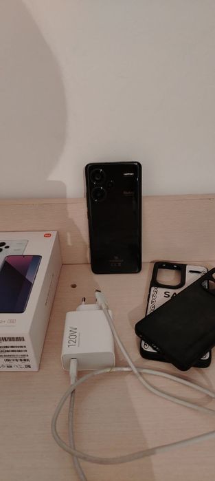 Xiaomi Redmi Note 13 Pro+