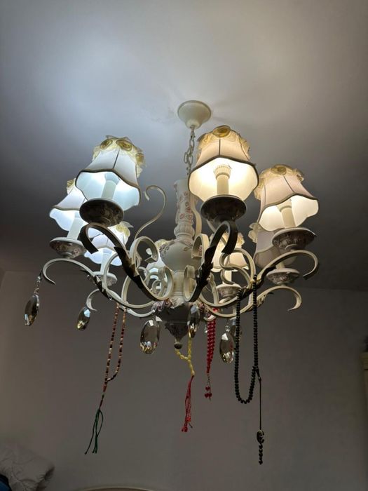 Продается люстра