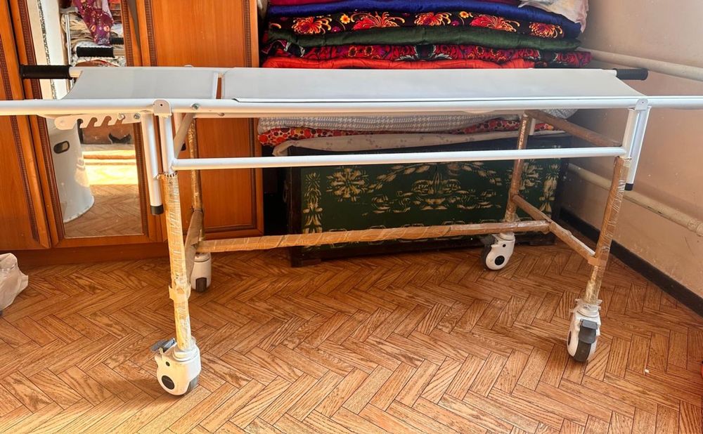Тележка каталкасо сьемными носилками