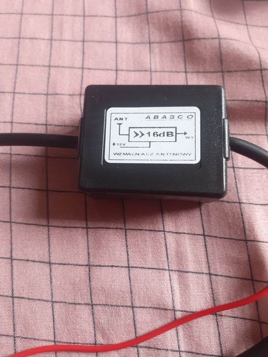 Amplificator antena radio auto