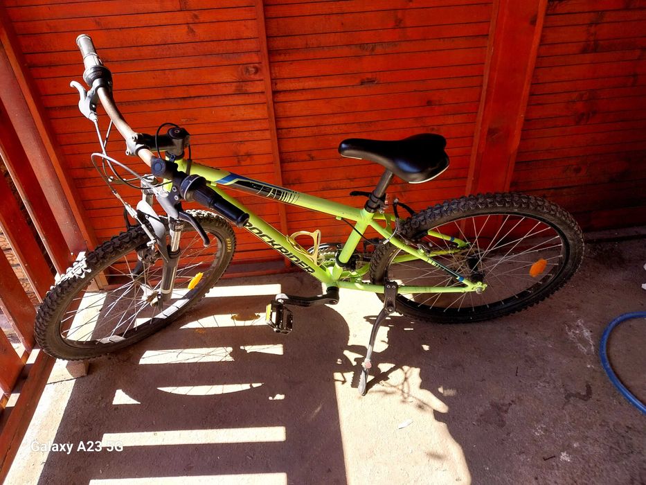 Trotineta electrica si bicicleta