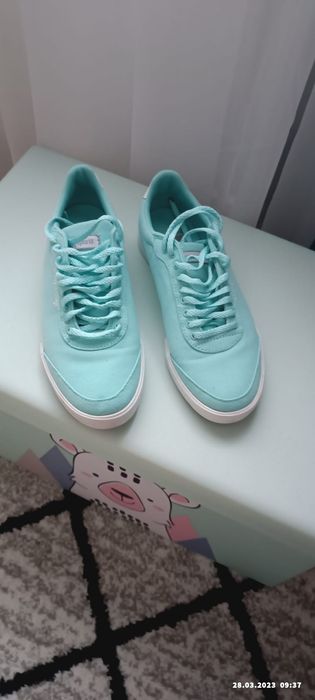 Teniși damă LeeCoufe