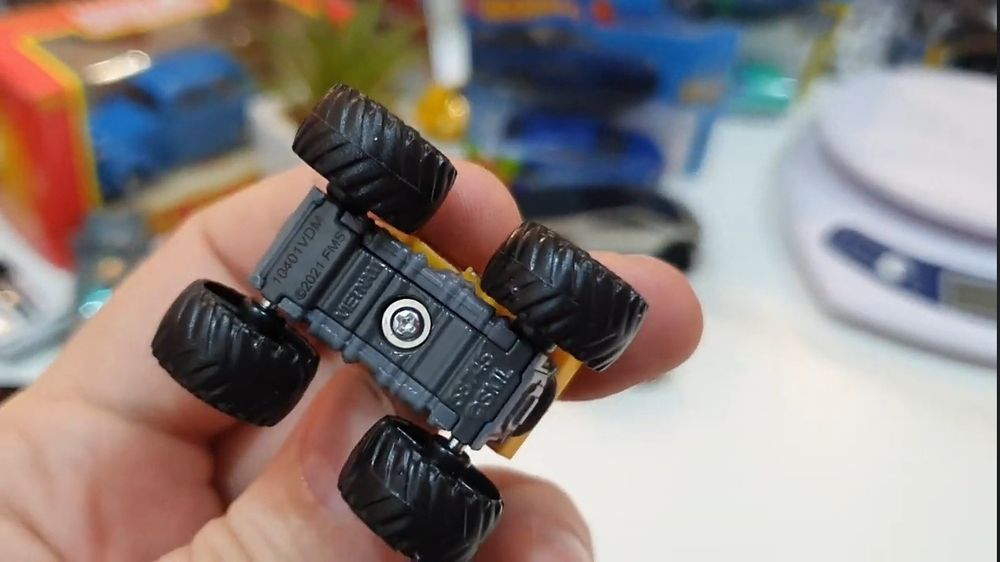 Игрушки машинки маленькие