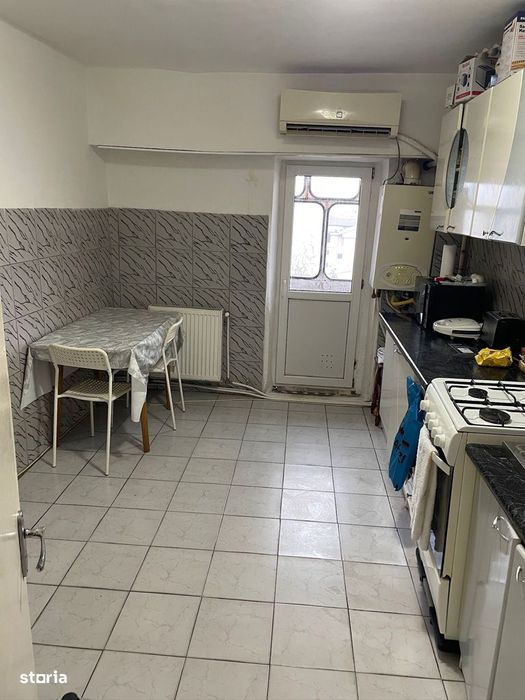 Apartament 3 camere, balcon, etaj 6, zona dr.Stanca