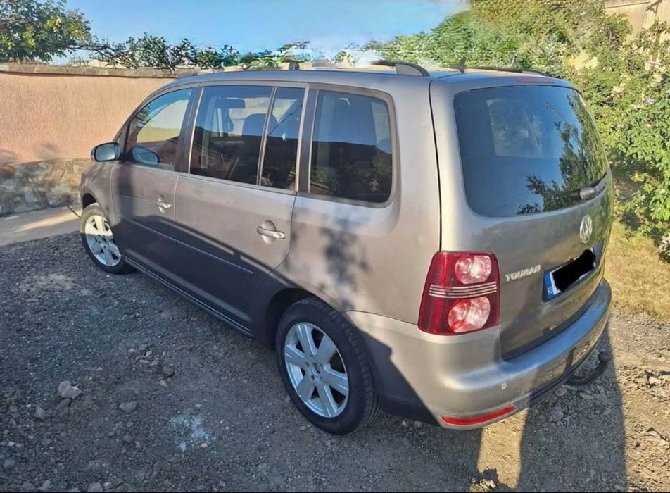 Touran Anul 2008 1.9 tdi 105cp Climatronic Jante Carlig Încălzire scaun