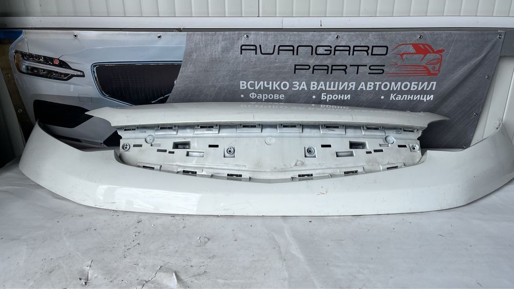 2 броя горна броня Opel Zafira/Vivaro/Citroen Jumpy