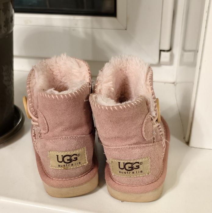 Продам угги детские