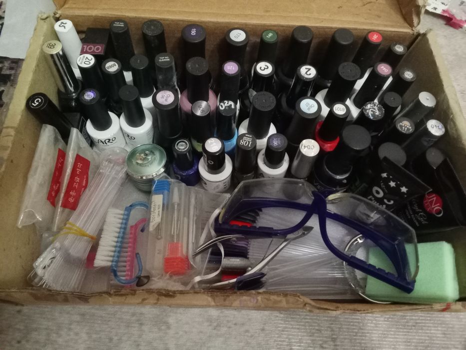 Продам всё для маникюра