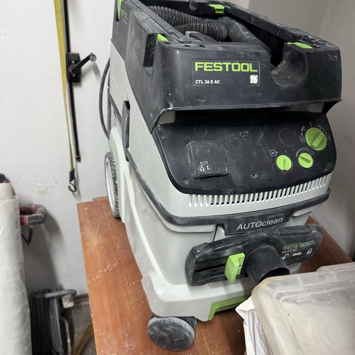 Жираф и прахосмукачка Festool 2 225 LHS / CTL 36