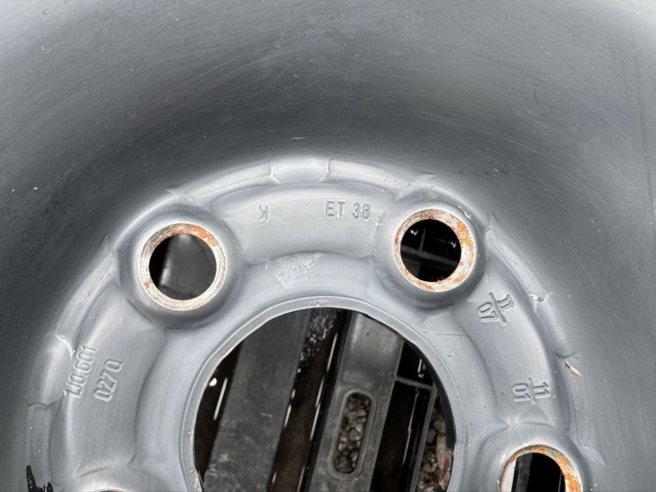 4бр.Оригинални джанти 15" 5x100-Skoda Fabia,Vw Polo,Seat Ibiza,Audi A1