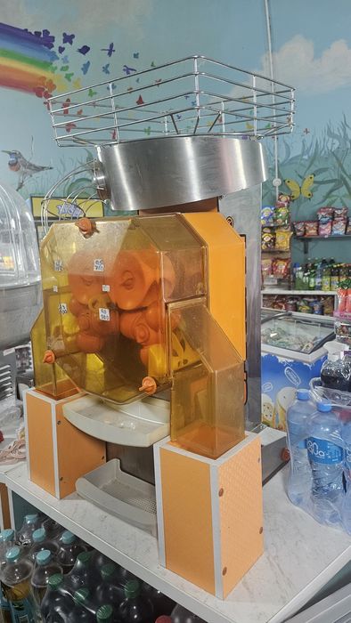 Продается Соковыжималка