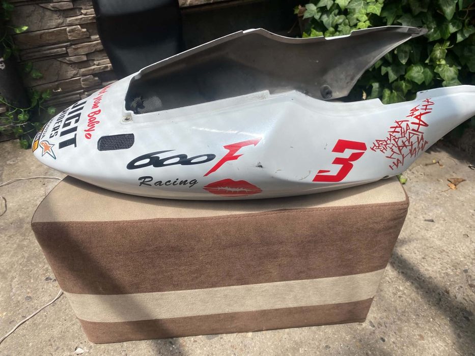 Части  за Хонда ф4i \ Honda f4i седалка опашка стоп ауспух