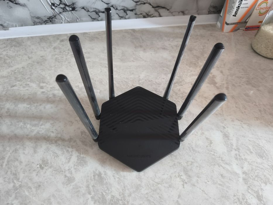 Wi-Fi router Mercusys MR50G (AC1900) Gigabit/Polniy komplekt, karobka