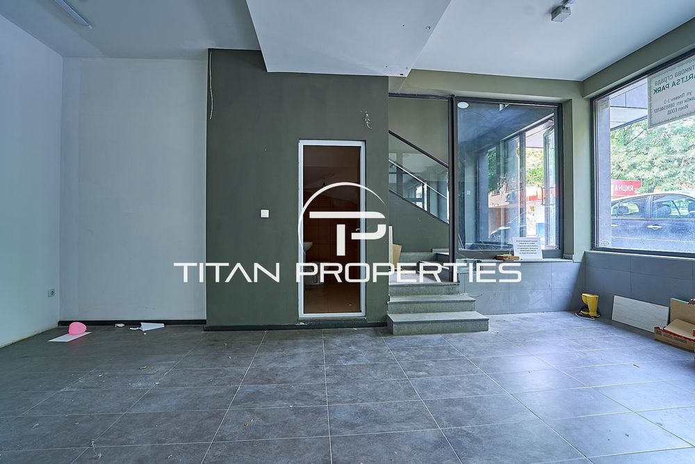 Дава се под наем Офис в Пловдив, Център - 90 кв.м за 700 € - Снимка #1