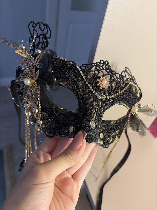 Маска карнавальная