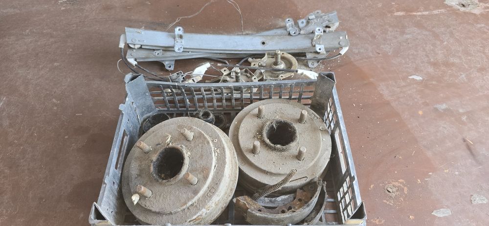 Задние барабаны Митсубиси лансер