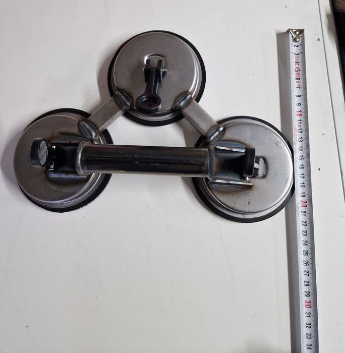 Тройна вакуумна лапа (вентуза) за стъкло и плочки – метална, усилена