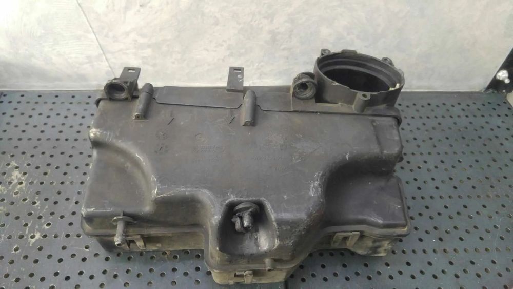 Carcasa filtru aer 1.6 hdi peugeot 307 sw 3h 9649899680