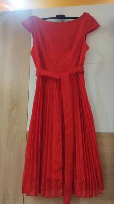 Дамски рокли размер М