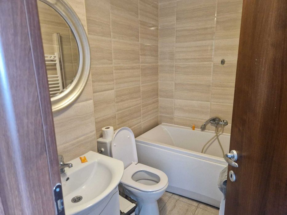 Apartament 2 camere de închiriat – Summerland, vedere frontală la mare