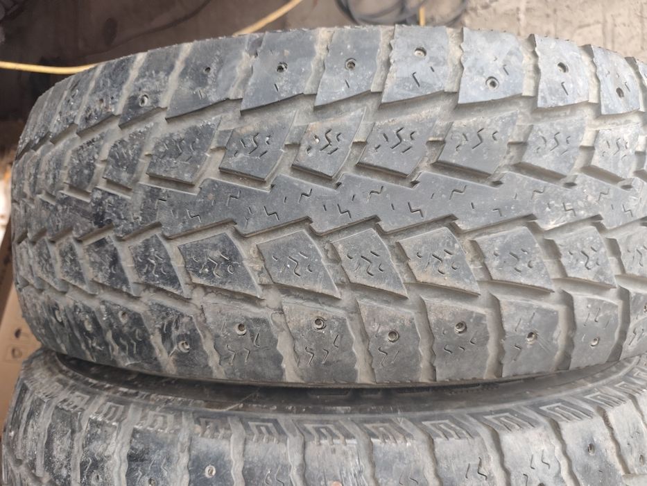 Продам резину 31 зимняя