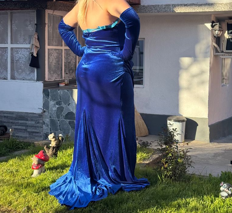 Дълга бална Рокля