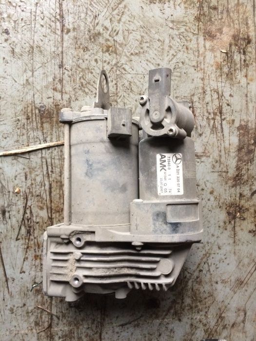 Продам бу компрессор оригинал Mersedess S-class W221