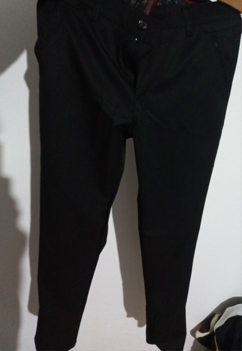 costum pentru adolescenți