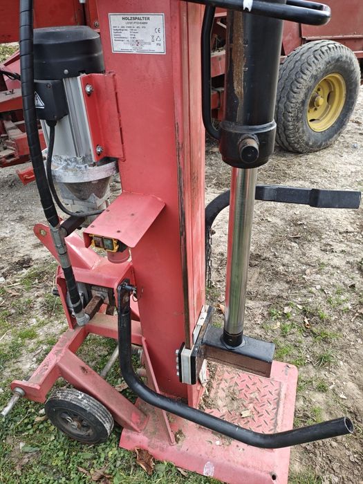 Crapător lemne hidraulic ,electric (crepator, despicator) 18  tone