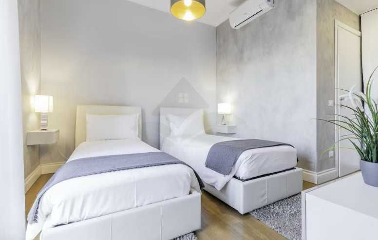 Дава се под наем Тристаен апартамент в Пловдив, Център - 72 кв.м за 183.6 € - Снимка #2