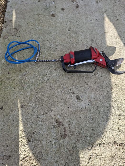 Foarfecă pneumatică Lisam SLY