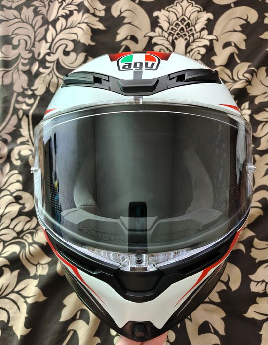 Каска за мотор AGV K6 S Karve