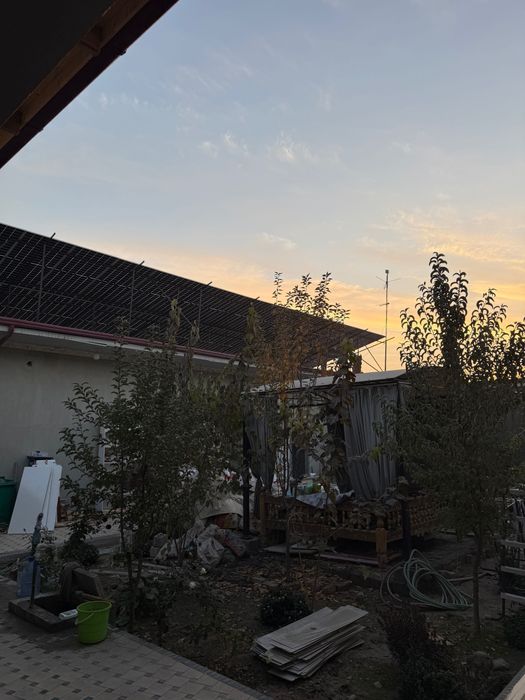 7сотих уй ва 3та ишлаб турган магазин сотилади