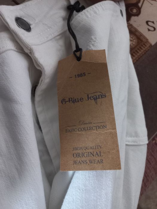 Продам джинсы новый не разу не одевал