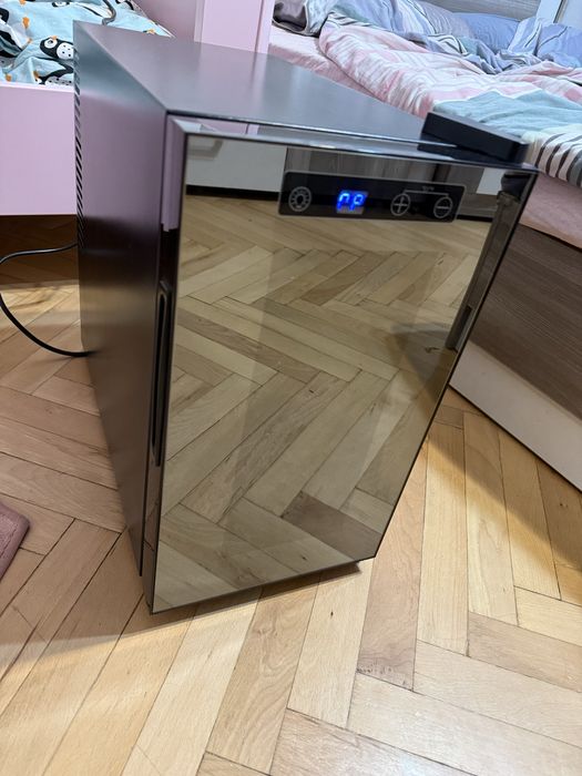 Охладител за вино Ambiano, винотека 8 бутилки