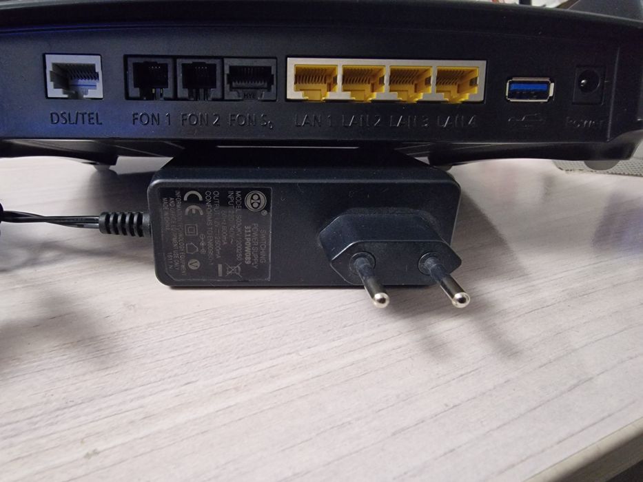 DSL модем Fritz Box 7490. Привёз из Германии