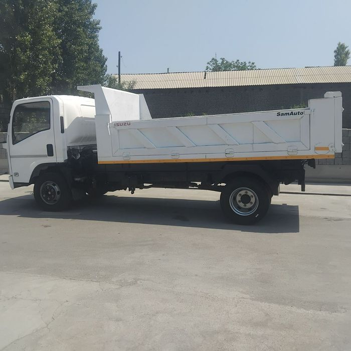 Isuzu samasval NPR 82L