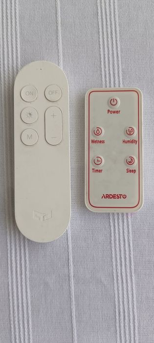 Продам пульты на телевизор,музыкальный центр, на радио магнитолы по 10