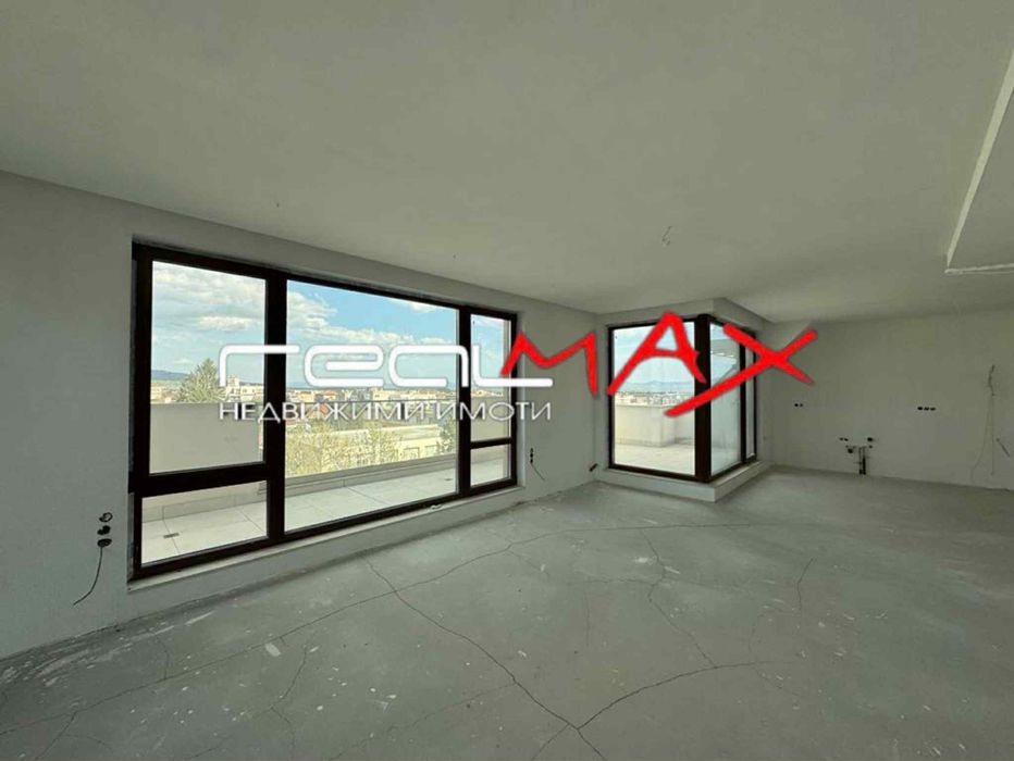 Продава се Тристаен апартамент в Казанлък - 171 кв.м за 1539 €/кв.м - Снимка #1