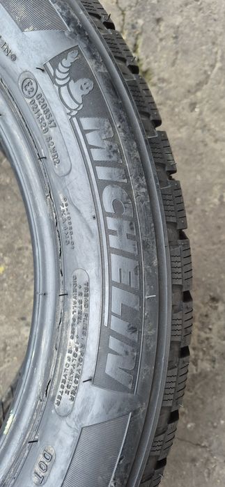4 anvelope iarna ca noi Michelin 255/50/19.Pretul este pe bucata.