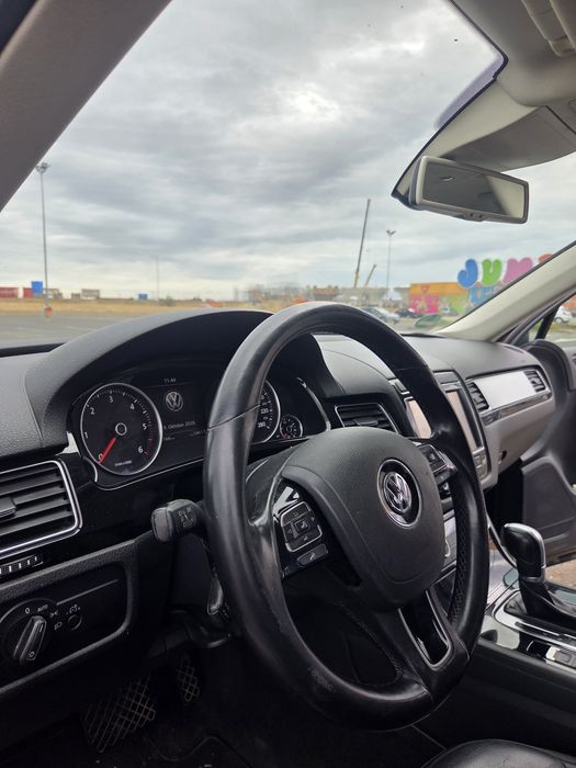 VOLKSWAGEN Touareg 2015 — imagine 3