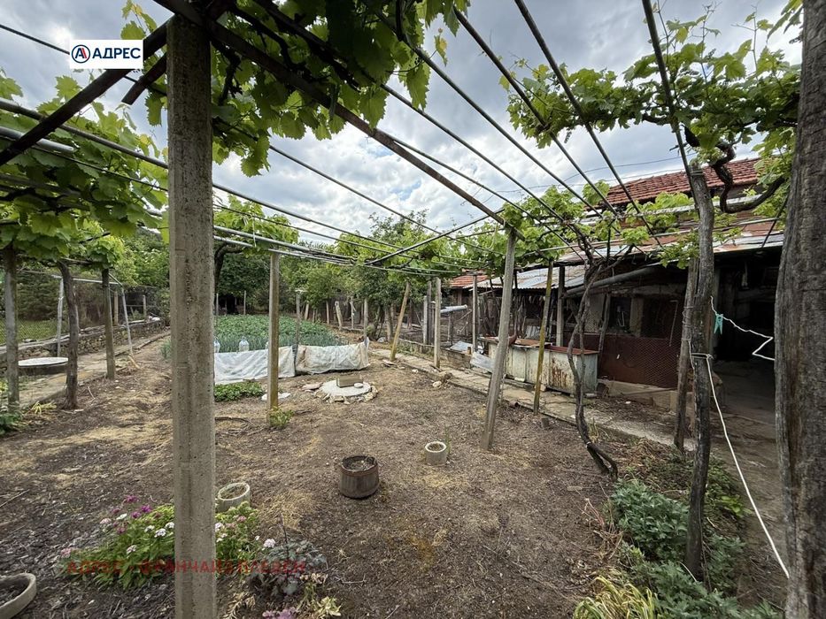 Продава се Къща в с. Гостиня, Област Ловеч - 160 кв.м за 219 €/кв.м - Снимка #2