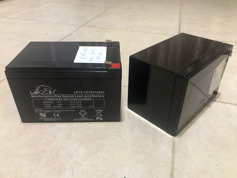 Sursa APC Smart-UPS 1000VA USB Serial Port AVR unda sinusoida pura