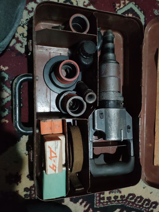 Монтажный пистолет.